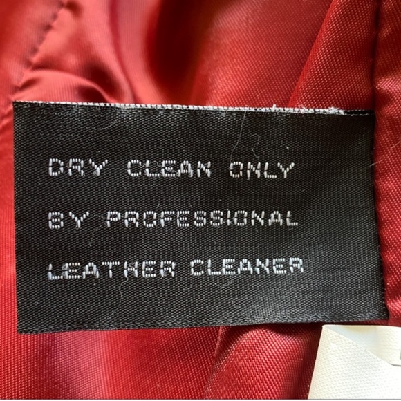 Jones New York Women's Vibrant Red Leather Jacket Size Medium - Picture 3 of 13